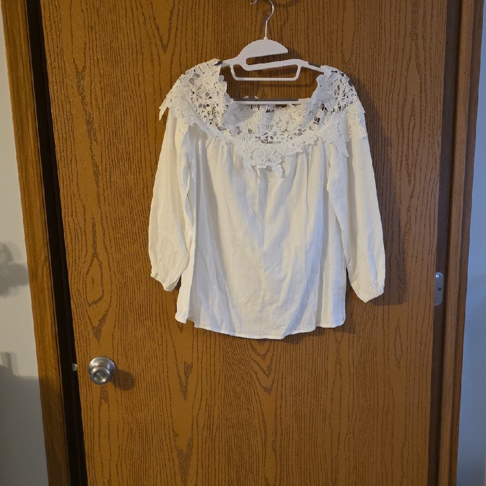 Source Unknown White Lace Blouse